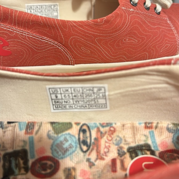 Uin shoes coral color size 9 - Picture 6 of 7